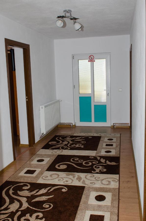 Pensiunea Aly Bumbesti Pitic Buitenkant foto